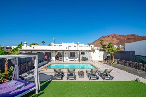 Villa Burgado Beach by Villa Plus