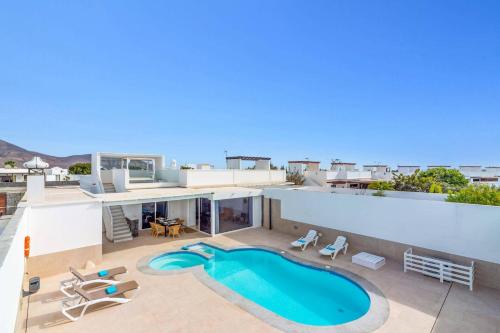 Villa Valeria by Villa Plus