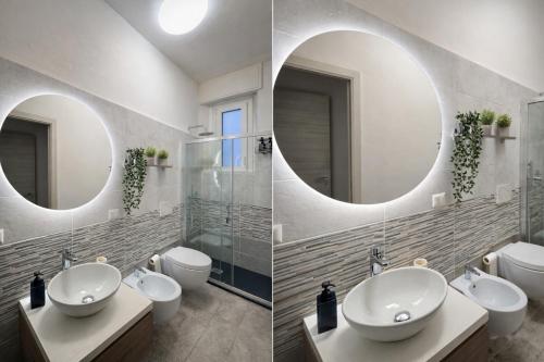 due immagini di un bagno con due lavandini e specchi di That's Amore Cernobbio - Lake Como Apartment a Cernobbio