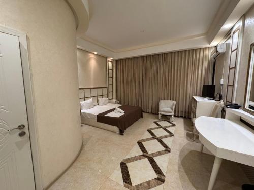 Koupelna v ubytování Khazar Golden Beach Hotel