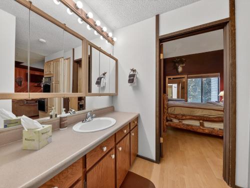 Koupelna v ubytování Brianwood_Ski-in_Ski-out- #39