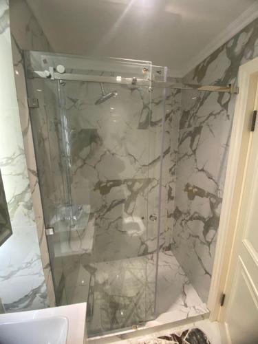 Phòng tắm tại Crown apartment