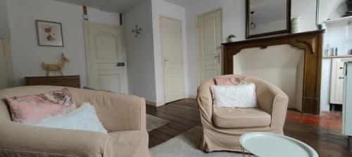 Een zitgedeelte bij Studio Les Armuriers, 2e ét sans asc