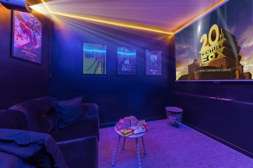 Cinéhouse, Proche Paris 5 min, 2 chambre