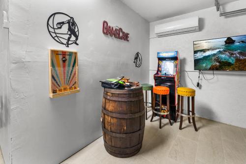 Drinks på Private Dock Heated Pool Hot Tub Game Room Fun