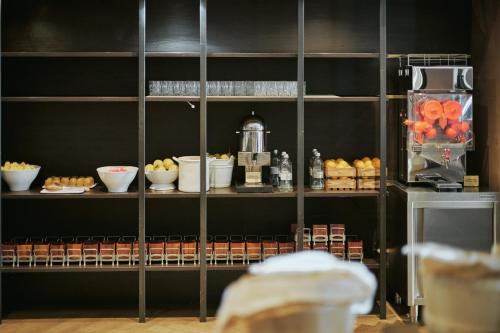 Eten bij of ergens in de buurt van het hotel

