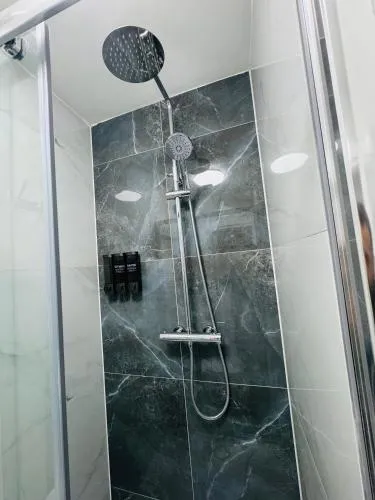 Letza House - Private En-Suite Rooms near Cardiff City Centre photo 87