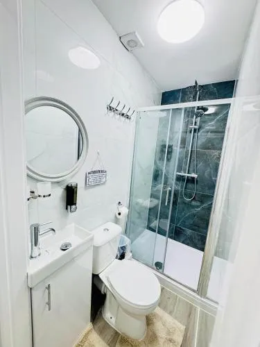 Letza House - Private En-Suite Rooms near Cardiff City Centre photo 84