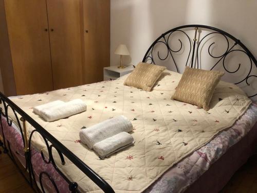 Postel nebo postele na pokoji v ubytování Guest House Kragujevac