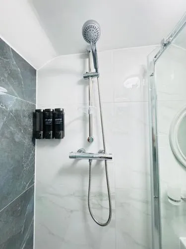 Letza House - Private En-Suite Rooms near Cardiff City Centre photo 65