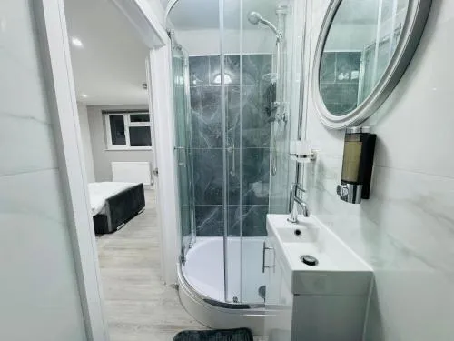 Letza House - Private En-Suite Rooms near Cardiff City Centre photo 67