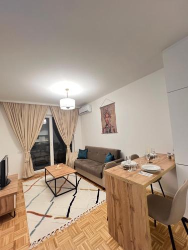 Khu vực ghế ngồi tại Peja Central Hideaway