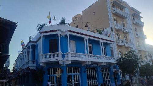 Het gebouw waarin het hostel zich bevindt