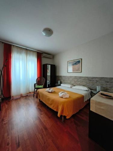 Gregory B&B Vatican