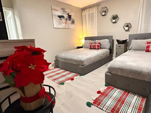 Postel nebo postele na pokoji v ubytování Montrose Rest and Reset Suite is Luxury for Less