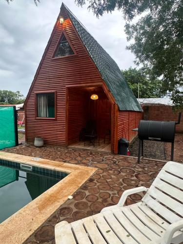 Swimmingpoolen hos eller tæt på Helena Suites