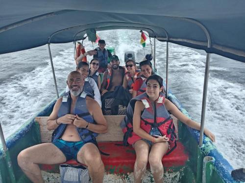 Os clientes hospedados em Discovery Gunayar