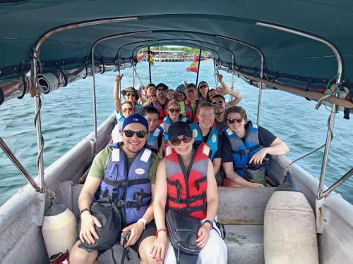 Os clientes hospedados em Discovery Gunayar