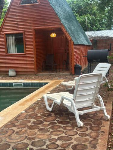 Swimmingpoolen hos eller tæt på Helena Suites