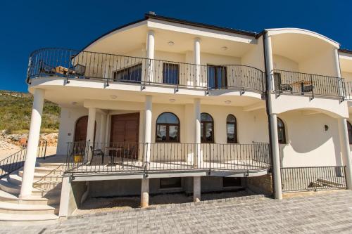 Rooms with a parking space Selce, Crikvenica - 12272