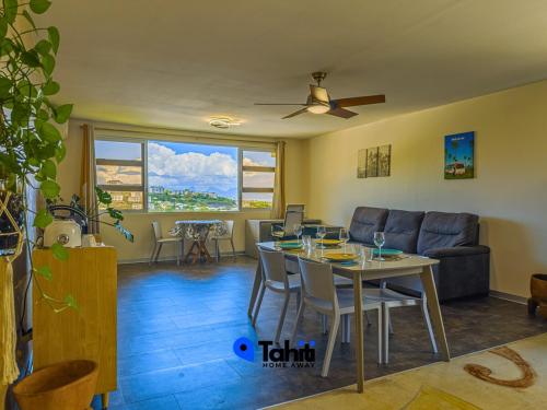 Loft Pic Rouge in upper Papeete w Moorea & sea view