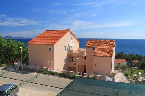 Apartments and rooms with parking space Ivan Dolac - Hvar - 8734