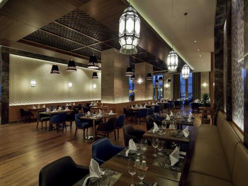 Restaurace v ubytování Movenpick Hotel Malatya