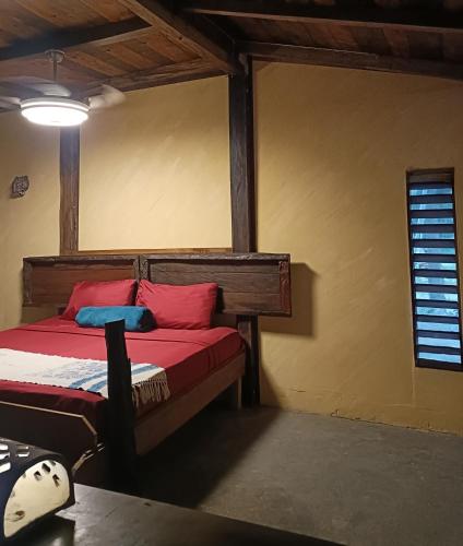 Ένα ή περισσότερα κρεβάτια σε δωμάτιο στο Xulha Hosteleria Rustica