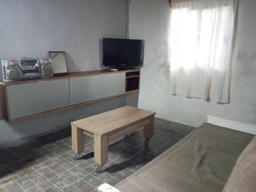 TV a/nebo společenská místnost v ubytování casita san luis