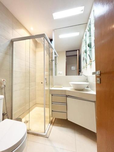 Phòng tắm tại Duplex de luxo com hidro by Day by Day no Atlantis