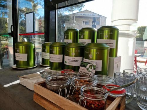 Nourriture dans l'hôtel ou à proximité