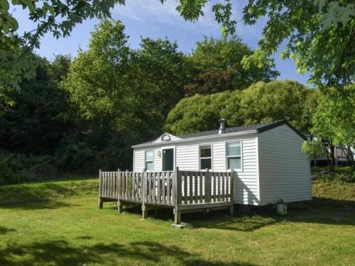 Mobil-home confortable avec terrasse pour 4 personnes - API-1-52-1361