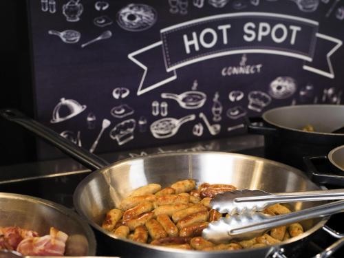 Jídlo v hotelu nebo okolí