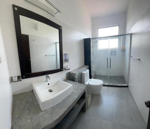 O baie la A&J Rest House