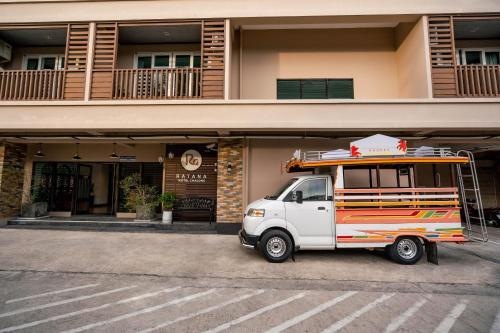 Ảnh trong thư viện ảnh của Ratana Hotel Chalong ở Bãi biển Rawai