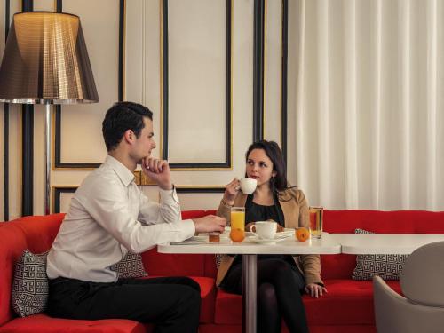 Thức uống tại Mercure Paris Opera Louvre