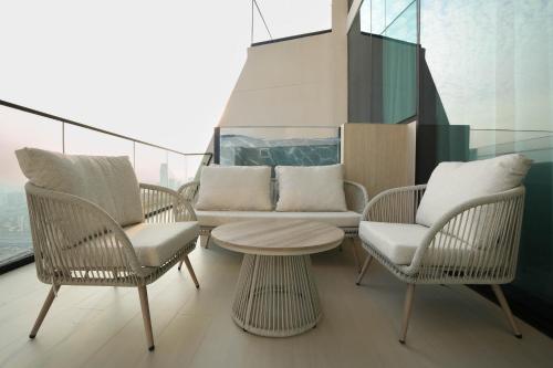 Designer Apartment with Private Pool