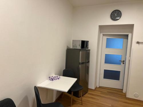 Nhà bếp/bếp nhỏ tại Private Riverside Apartment Brno