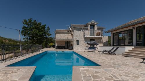 Villa Mir - Makarska by Villas Guide