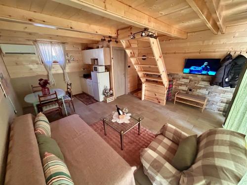 Khu vực ghế ngồi tại Gora The Alpine Nest