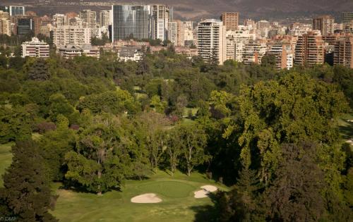 Ein allgemeiner Blick auf Santiago oder ein Stadtblick von des Hotels aus