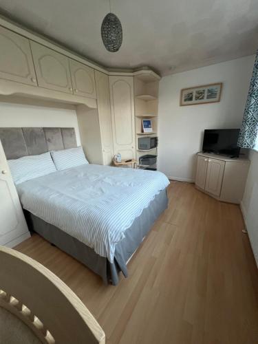 Postel nebo postele na pokoji v ubytování The Bungalow by SJP - Double Room