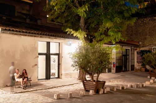 Un jardín fuera de Vertigo Hostel