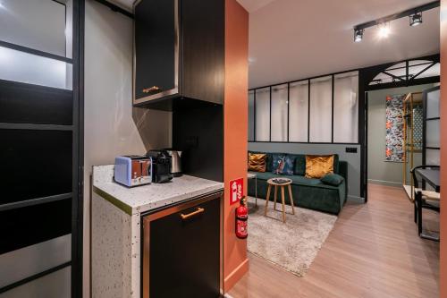Duchesse flat PARIS center lovely place B2