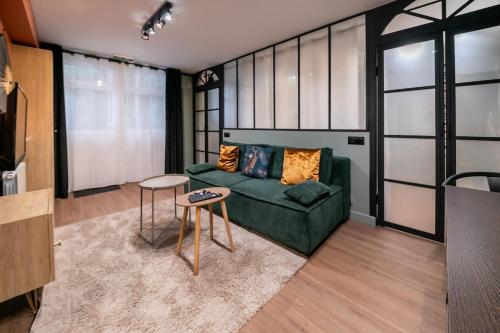 Duchesse flat PARIS center lovely place B2