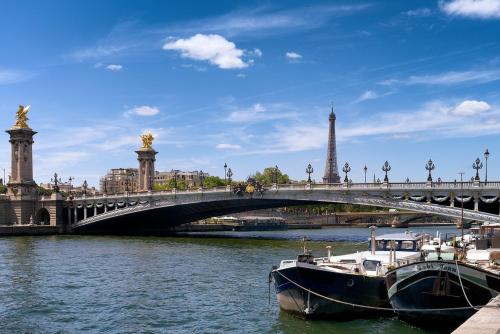 Duchesse flat PARIS center lovely place B2