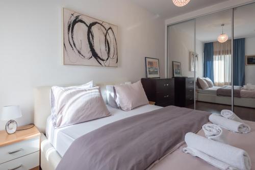 PETRUS SUPERIOR APARTMENT - spacious three-room apartment - prestigious location near Diocletian's Palace and Bacvice beach - the best restaurants within walking distance - free parking provided