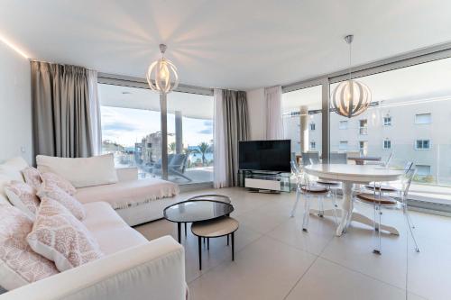 THE WAVE vistas al mar y parking privado by Sunny Residences