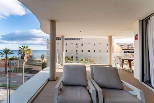 THE WAVE vistas al mar y parking privado by Sunny Residences