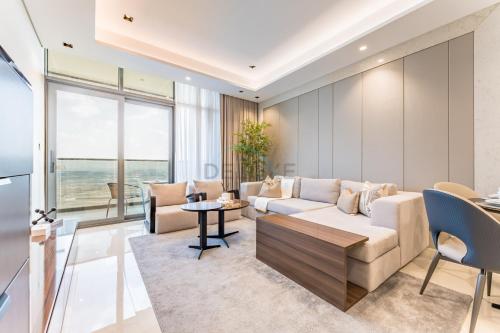 High-Floor 2BR with Vibrant Street Views and Effortless Drive Access to Downtown Hotspots, Nobles Tower, Business Bay by Deluxe Holiday Homes